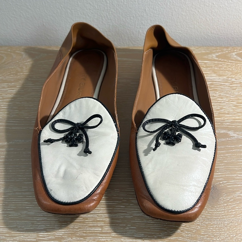 Tory Burch Square-Toe Leather Flats Size 8.5